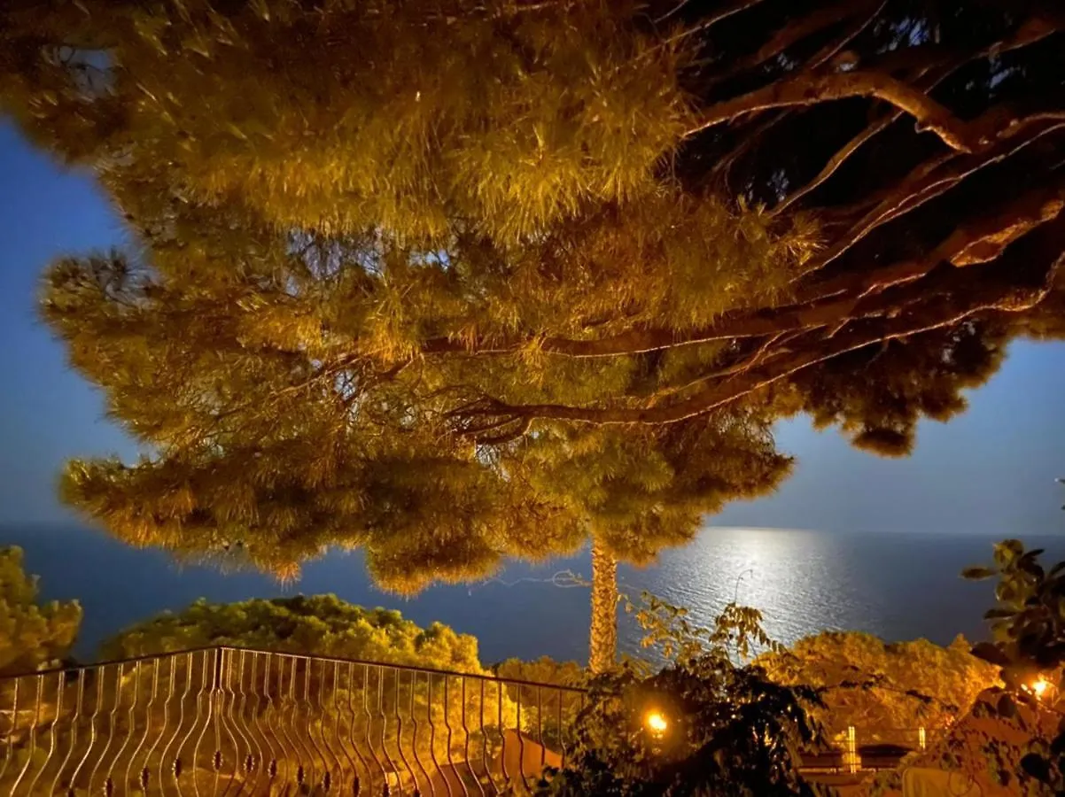 Villa Caprice 료렛 드 마르
